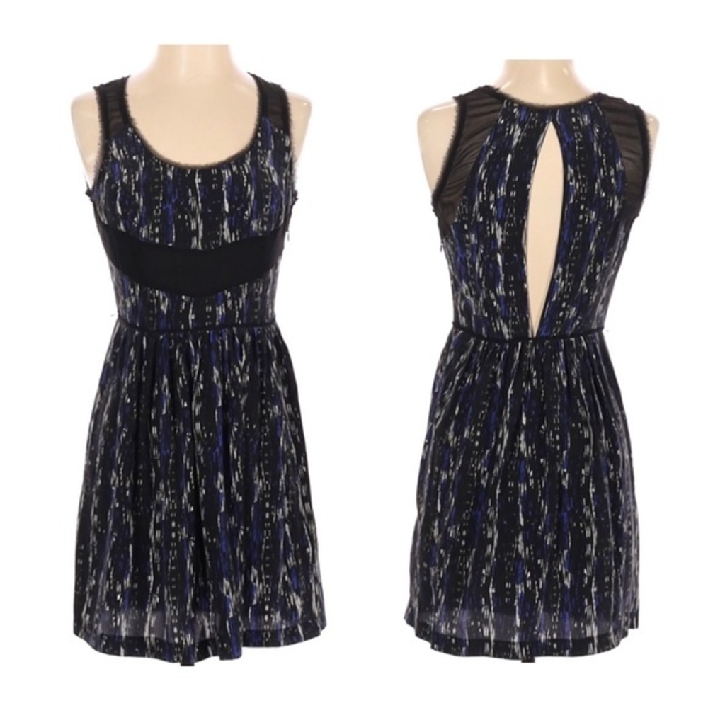 Urban Outfitters silence+noise 100% silk black motif open back dress size 0 NWT